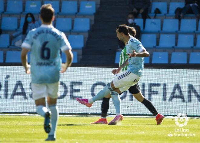 Acción del gol de Brais Méndez ante el Betis (Foto: LaLiga).