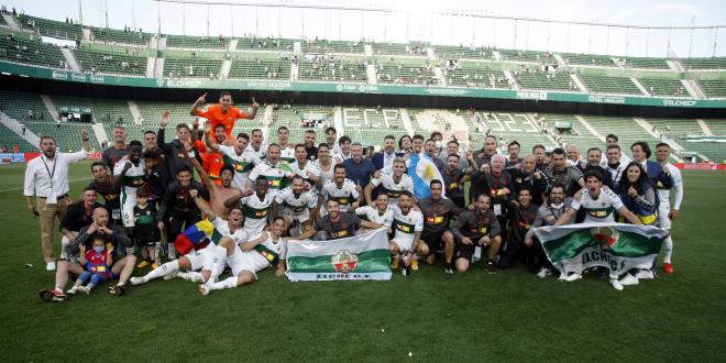 Celebración del Elche en el Martínez Valero (Foto: Cordon Press).