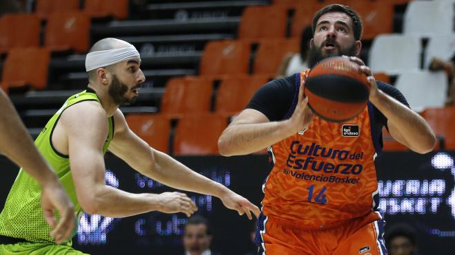 Dubljevic despierta al Valencia Basket y le da el factor pista en cuartos (96-76)