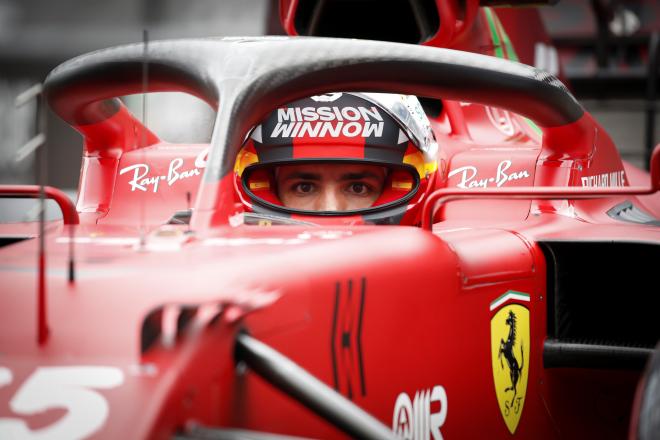 Carlos Sainz en su Ferrari (Foto: EFE).