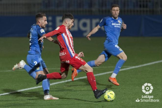 Campuzano, durante el Fuenlabrada-Sporting (Foto: LaLiga).