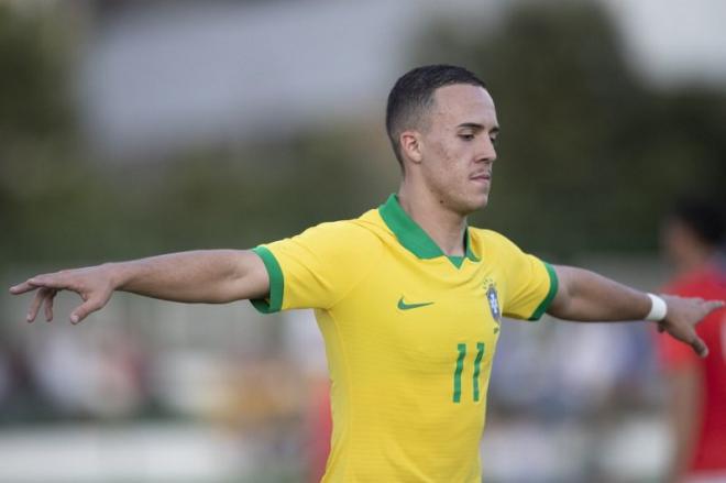 Joao Peglow celebra un tanto con Brasil (Foto: SC Internacional)