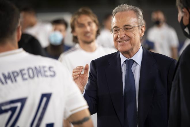 Florentino Pérez celebra LaLiga del Real Madrid (Foto: Cordon Press).