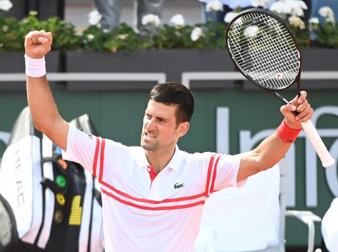 Djokovic celebra su victoria ante Pablo Cuevas en Roland Garros (FOTO: EFE).