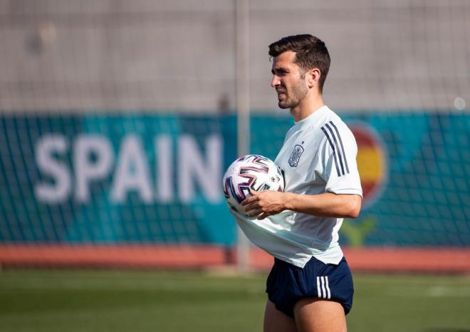 José Luis Gayá, en un entrenamiento de España (Foto: @SeFútbol).