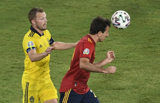 Mikel Oyarzabal, durante el España-Suecia (Foto: Kiko Hurtado).