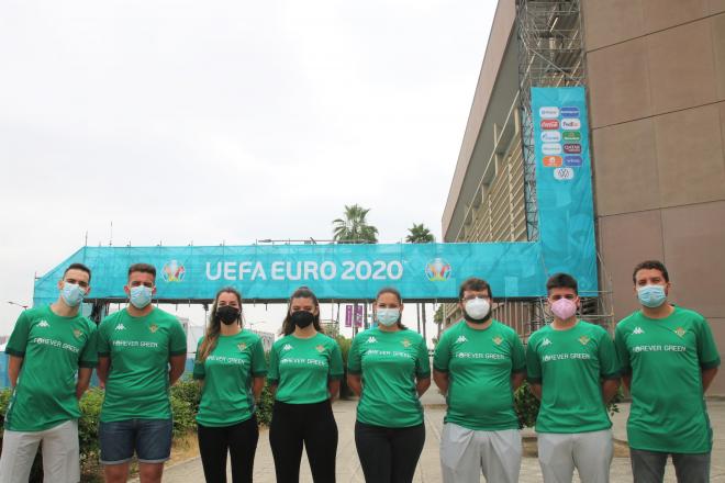 Voluntarios de Forever Green en la Euro 2020