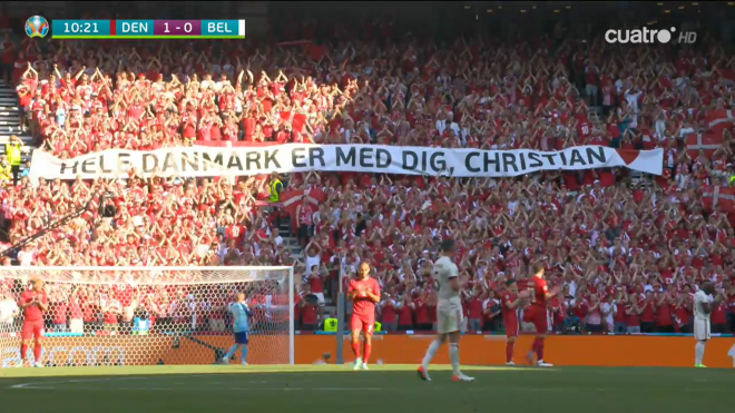 La pancarta de los fans de Dinamarca en homenaje a Christian Eriksen (Captura: Cuatro).