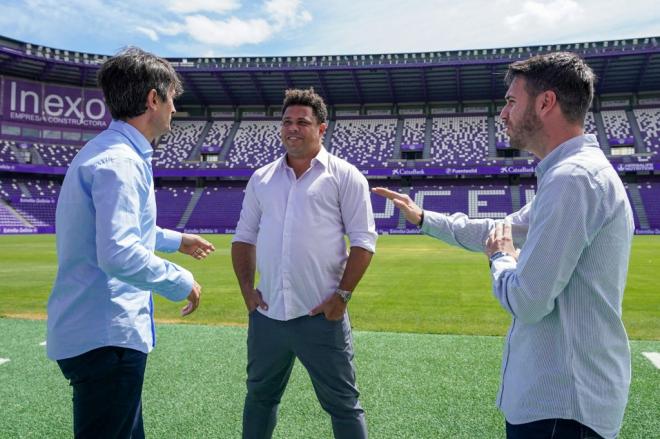 Ronaldo, 'Pacheta' y Fran Sánchez, durante el encuentro (Foto: Real Valladolid).