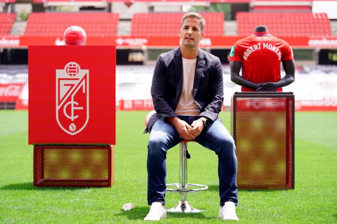 Robert Moreno, en su presentación con el Granada (Foto: GCF).