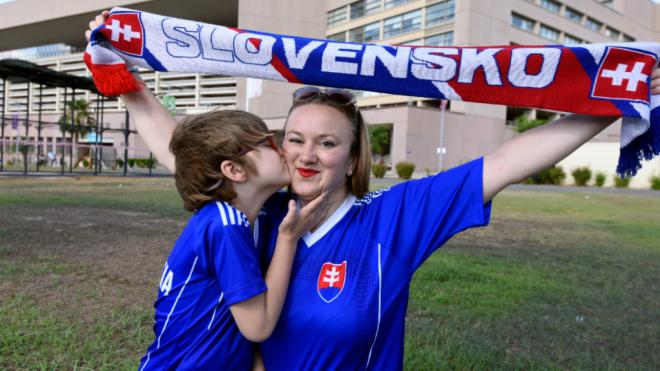 Aleksander y Lucía animarán a Eslovaquia (Foto: Kiko Hurtado).
