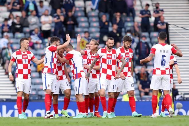 Los jugadores croatas celebran el gol de Modric frente a Escocia (FOTO: Cordón Press).