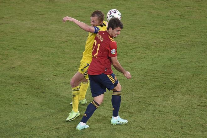 Mikel Oyarzabal, durante el España-Suecia de la EURO2020 (Foto: Cordon Press).