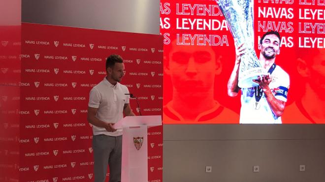 Ivan Rakitic, en el acto de renovación de Navas con el Sevilla (Foto: Kiko Hurtado).