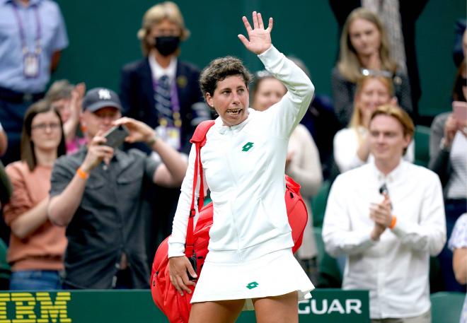 Carla Suárez, emocionada en su despedida de Wimbledon (Foto: Cordon Press).