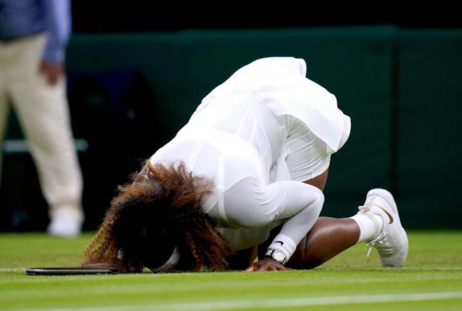 Serena Williams, entre lágrimas en Wimbledon (Foto: Cordon Press).