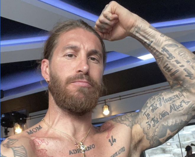 Sergio Ramos se entrena en el gimnasio de su casa (Foto: Instagram).