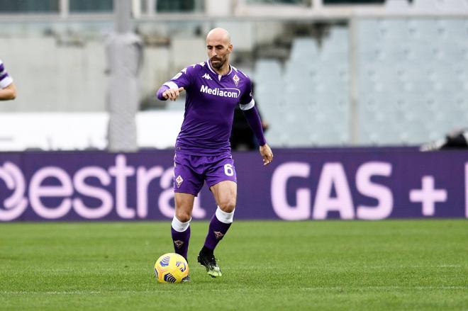 Borja Valero, durante un partido con la Fiorentina (Foto: Cordon Press).