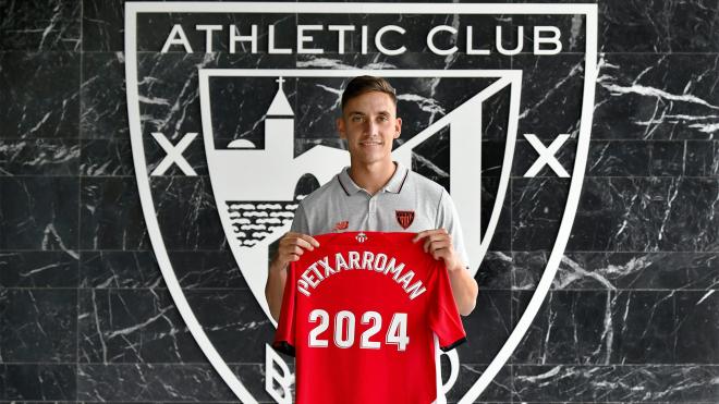 Alex Petxarroman ha llegado a un acuerdo para firmar con el Athletic Club por tres campañas.