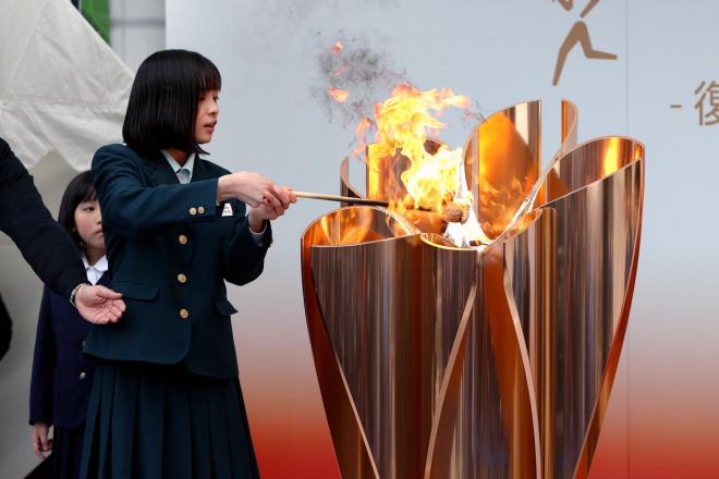 Así fue el comienzo del relevo de la antorcha olímpica para Tokio (Foto: EFE).