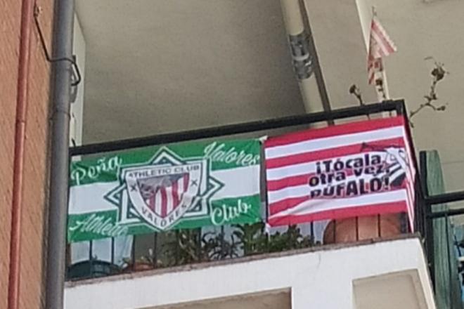 Banderas de la Peña 'Valores Athletic Club', de Montoro (Córdoba).