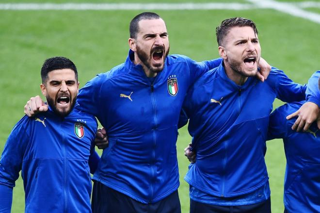 Jugadores italianos cantando su himno antes del España-Italia (Foto: Cordon Press).