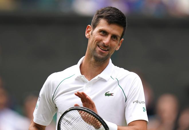 Novak Djokovic, durante un partido en Wimbledon 2021 (Foto: Cordon Press).