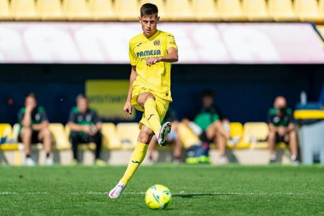 Carlos Beitia, cuyo fichaje interesa al Celta, en un partido con el Villarreal (Foto: Villarreal).