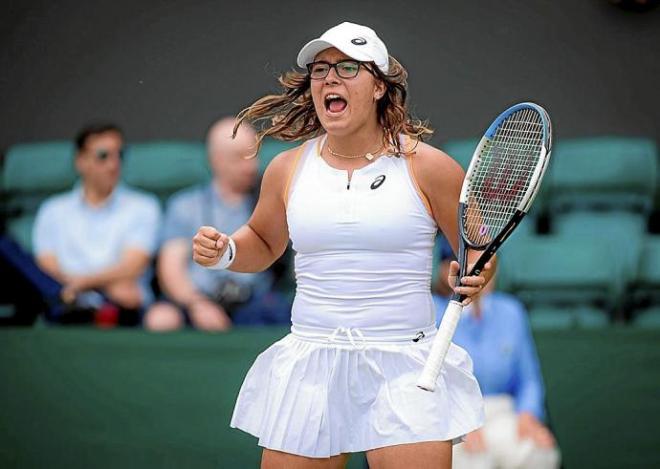 Ane Mintegi celebra un punto en Wimbledon 2021 (Foto: EFE).