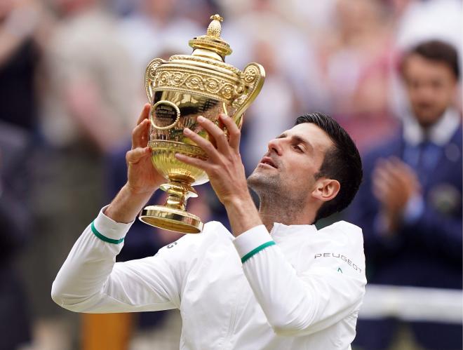 Novak Djokovic levanta su sexto Wimbledon (Foto: Cordon Press).