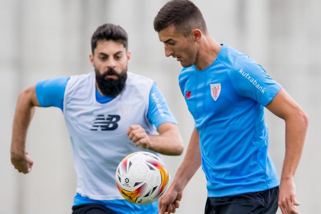 Asier Villalibre y Daniel Vivian en Lezama en la pretemporada (Foto: Athletic Club).