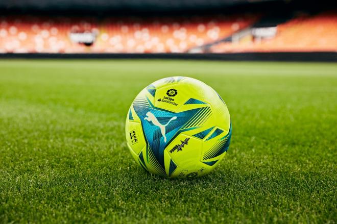 El Balón que usará el Valencia CF en los derbis
