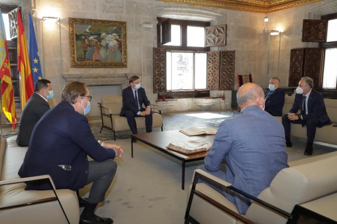 Ximo Puig con los presidentes de Primera en la que se habló del regreso del público a Mestalla.