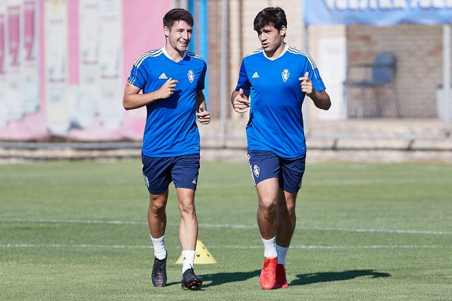 Azón y Castillo en el entrenamiento del Real Zaragoza (Foto: Daniel Marzo). 