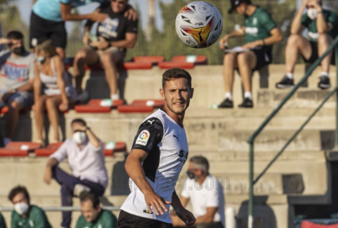 Jorge Sáenz en un Valencia CF-Villarreal (Foto: Valencia CF)