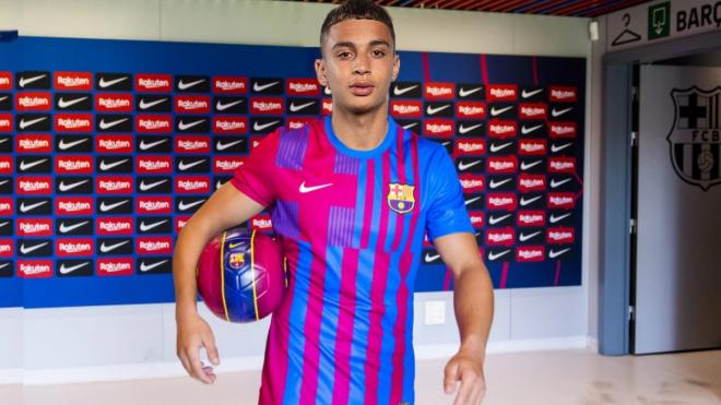 Kays Ruiz, en su presentación con el Barcelona (Foto: FCB).