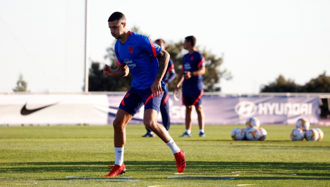 Mario Hermoso, en un entrenamiento con el Atlético de Madrid (Foto: @Atleti).