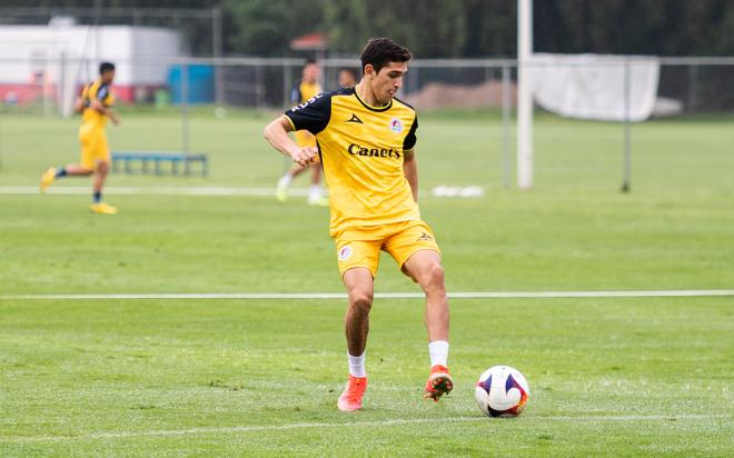 Juanma Sanabria en su primer entrenamiento con el San Luis (Foto: @AtletideSanLuis).