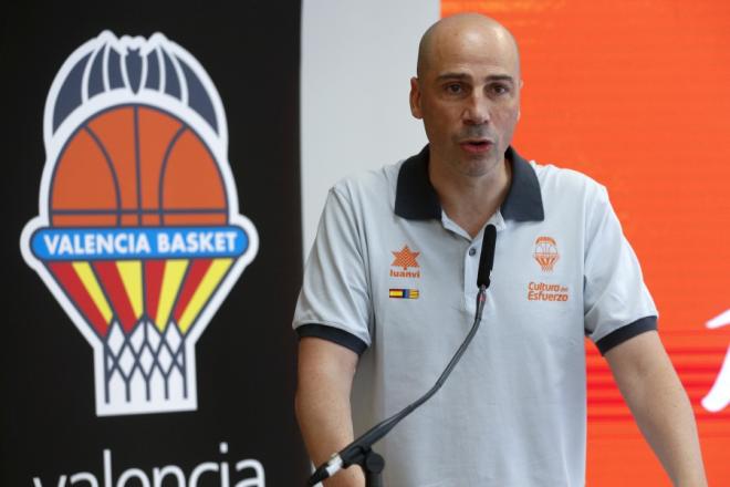 Joan Peñarroya cuenta con San Emeterio