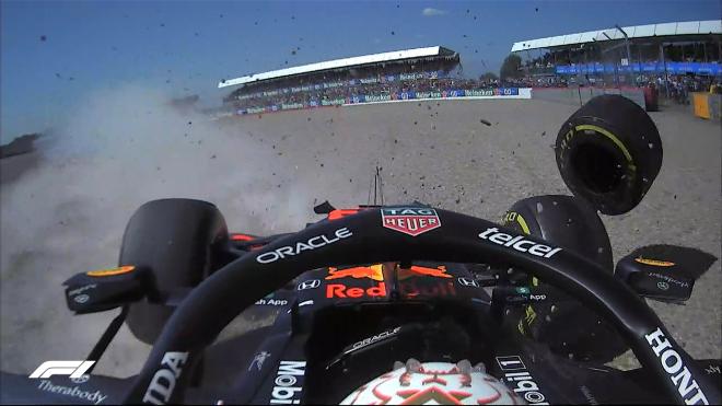 Verstappen saliendo del circuito sin control (Foto: F1).