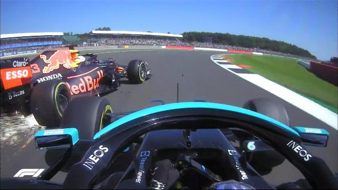 Momento del choque entre Verstappen y Hamilton (Foto: F1).