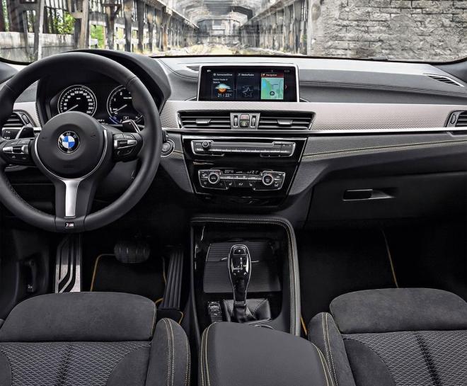 BMW X2 interior 2021