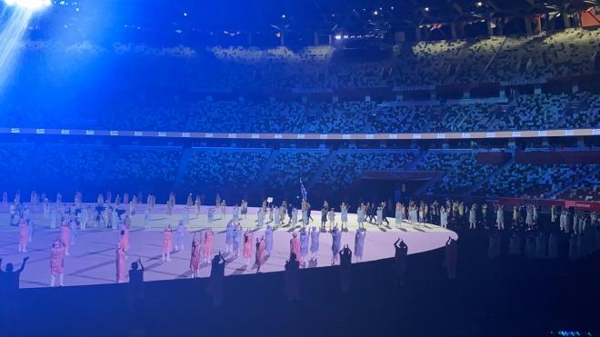 Comienza el desfile de los Juegos Olímpicos de Tokio 2020 con los abanderados de Grecia (Foto: Álvaro Ramírez).