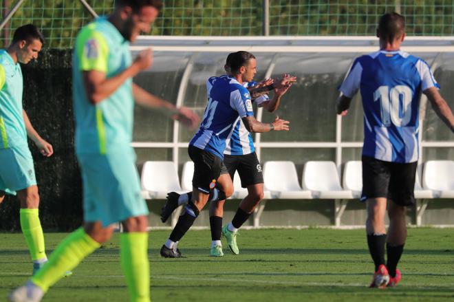 Raúl de Tomás celebra su gol al Granada en pretemporada (Foto: RCDE).
