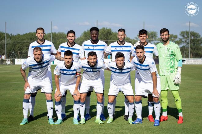 Alineación del Alavés ante el Mirandés (Foto: D. Alavés).