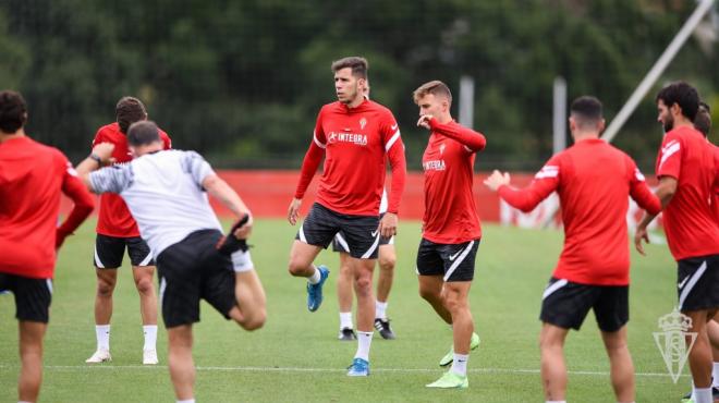 Christian Rivera, en un entrenamiento con el Sporting (Foto: RSG).