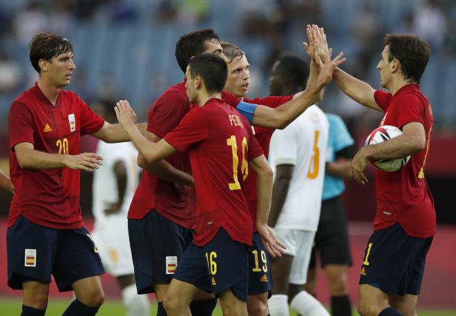 Celebración de España tras uno de los goles a Costa de Marfil (Foto: @Sefutbol).