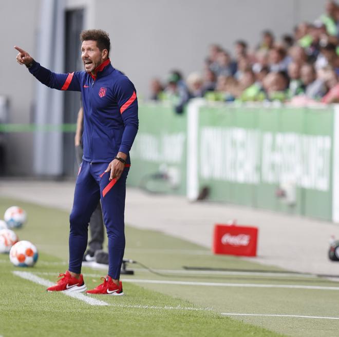 Simeone, en el amistoso ante el Wolfsburgo (Foto: ATM).
