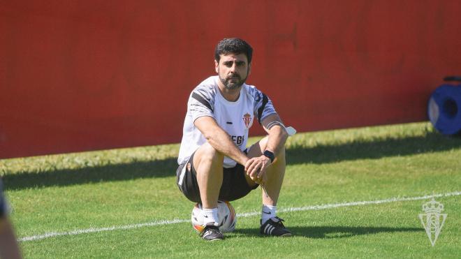 David Gallego, en un entrenamiento de pretemporada (Foto: Real Sporting).