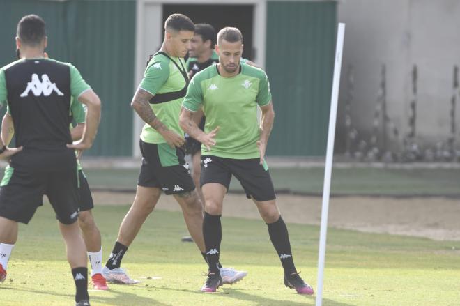 Sergio Canales, en un entrenamiento del Betis (foto: Kiko Hurtado).